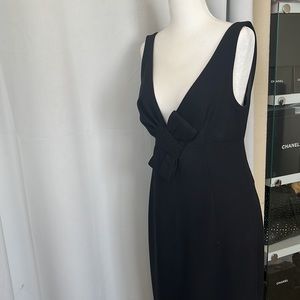 Hold c Beautiful black classic Valentino dress with bow